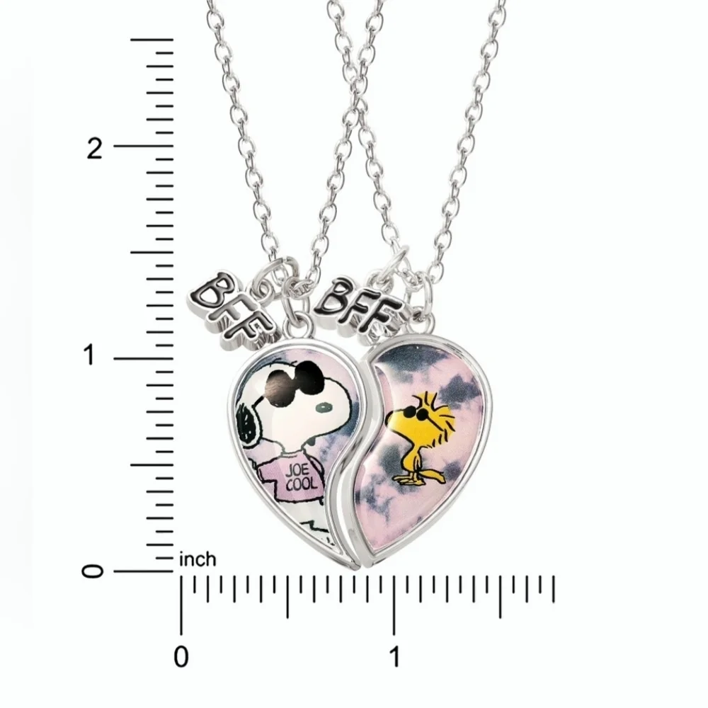 NWT Peanuts Girl's/ Tween/ Wom Silver-Tone Snoopy BFF Breakaway Pendants set of2